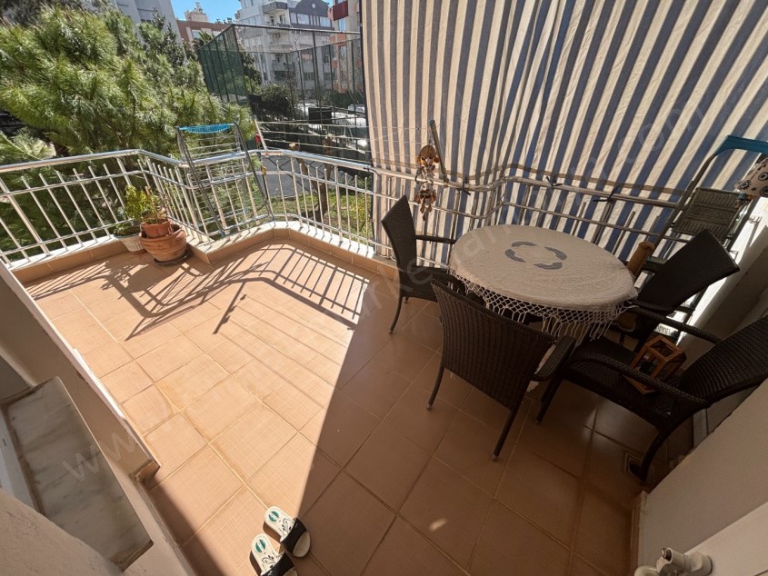 SİTE İÇERİSİNDE CEPHELERİ AÇIK GENİŞ FERAH 3+1