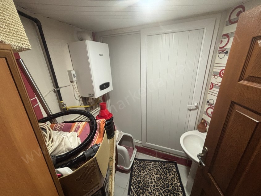 SİTE İÇERİSİNDE CEPHELERİ AÇIK GENİŞ FERAH 3+1