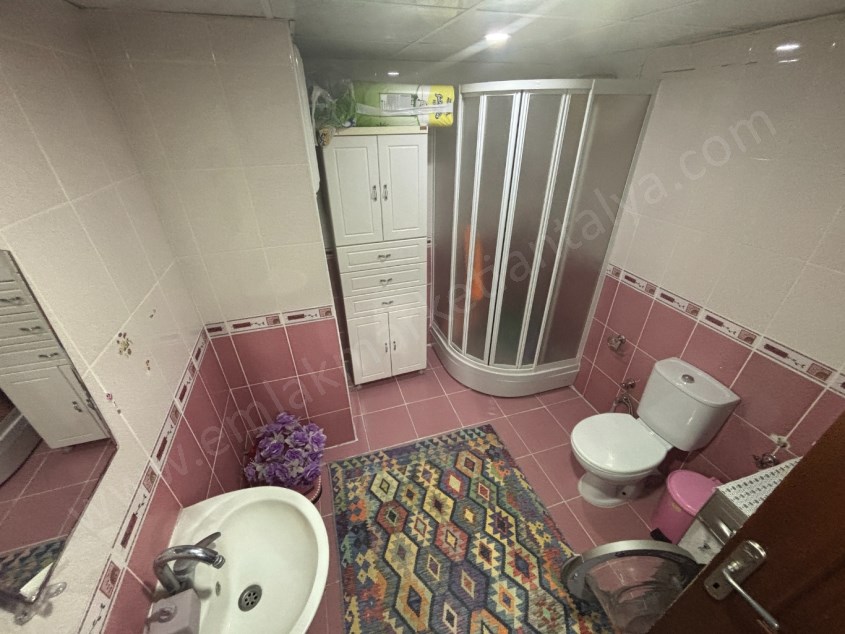 SİTE İÇERİSİNDE CEPHELERİ AÇIK GENİŞ FERAH 3+1