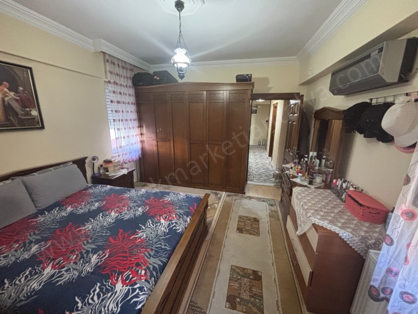 SİTE İÇERİSİNDE CEPHELERİ AÇIK GENİŞ FERAH 3+1