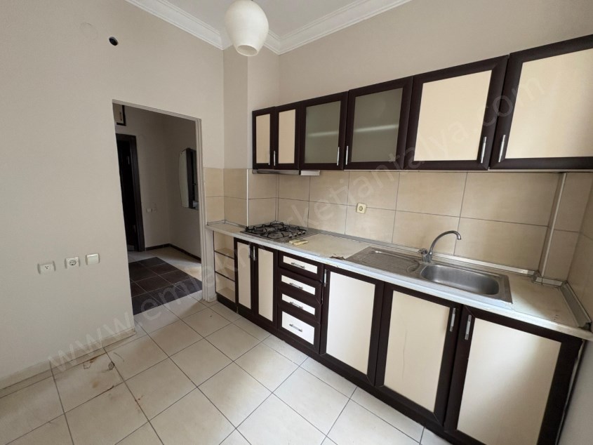 ALİ ÇETİNKAYA CAD. ŞEHİR TİYATROLARI KARŞISI KİRALIK 1+1 OFİS