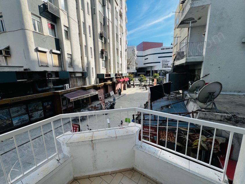 ALİ ÇETİNKAYA CAD. ŞEHİR TİYATROLARI KARŞISI KİRALIK 1+1 OFİS