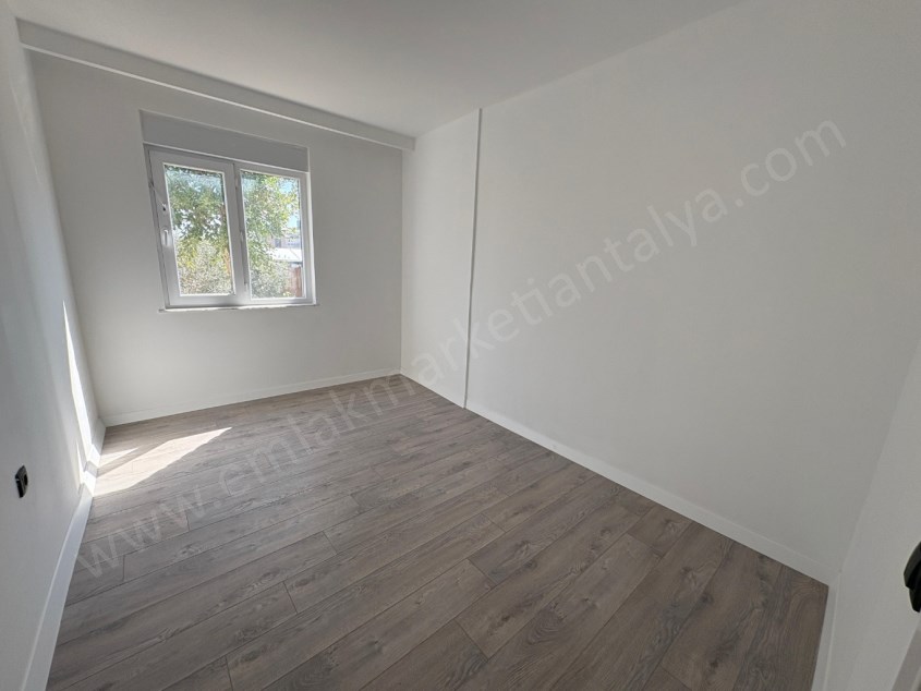 2 BLOKLU SİTE İÇİ YÜZME HAVUZLU AYRI MUTFAKLI LÜKS 2+1