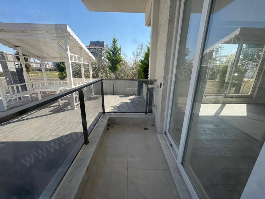 2 BLOKLU SİTE İÇİ YÜZME HAVUZLU AYRI MUTFAKLI LÜKS 2+1