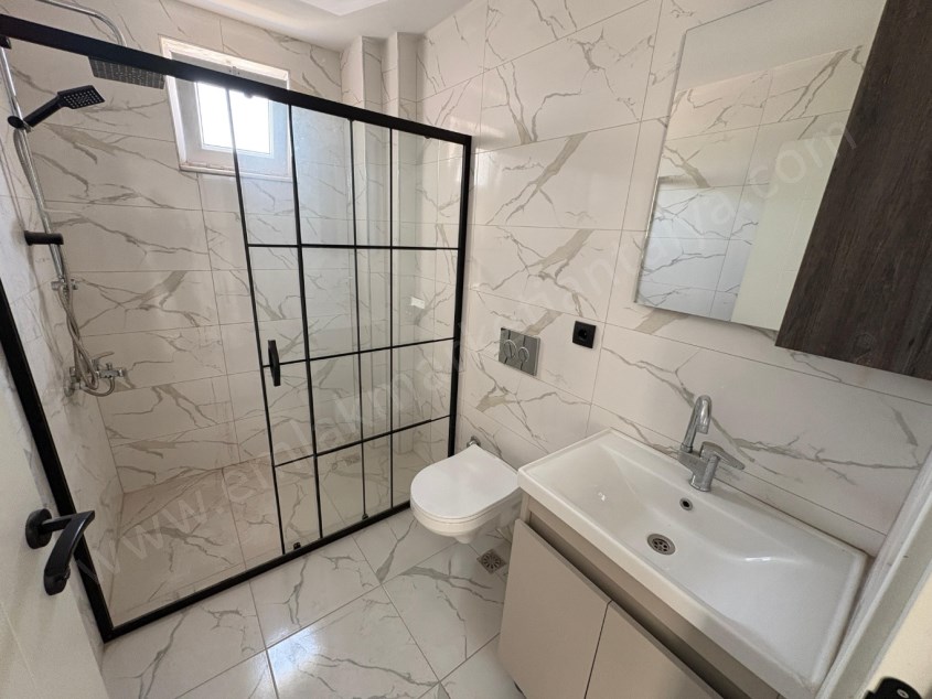 2 BLOKLU SİTE İÇİ YÜZME HAVUZLU AYRI MUTFAKLI LÜKS 2+1