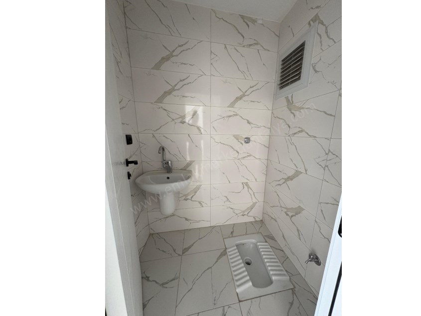 2 BLOKLU SİTE İÇİ YÜZME HAVUZLU AYRI MUTFAKLI LÜKS 2+1