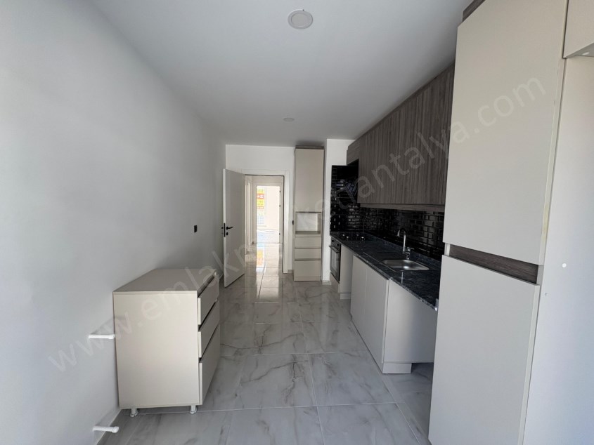 2 BLOKLU SİTE İÇİ YÜZME HAVUZLU AYRI MUTFAKLI LÜKS 2+1