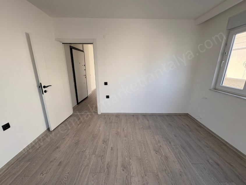 2 BLOKLU SİTE İÇİ YÜZME HAVUZLU LÜKS 1+1