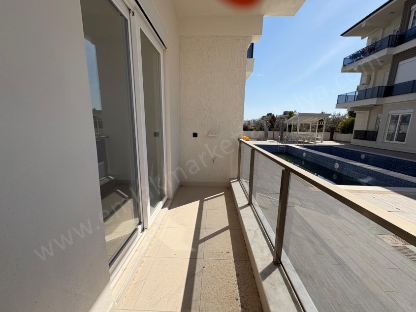 2 BLOKLU SİTE İÇİ YÜZME HAVUZLU LÜKS 1+1