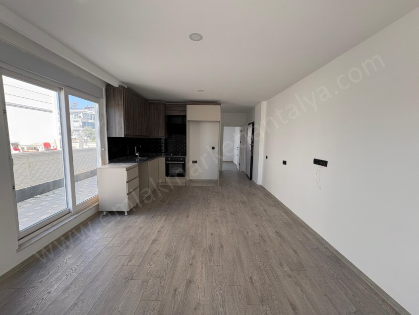 2 BLOKLU SİTE İÇİ YÜZME HAVUZLU LÜKS 1+1