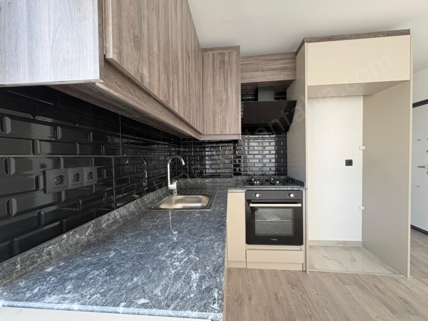 2 BLOKLU SİTE İÇİ YÜZME HAVUZLU LÜKS 1+1