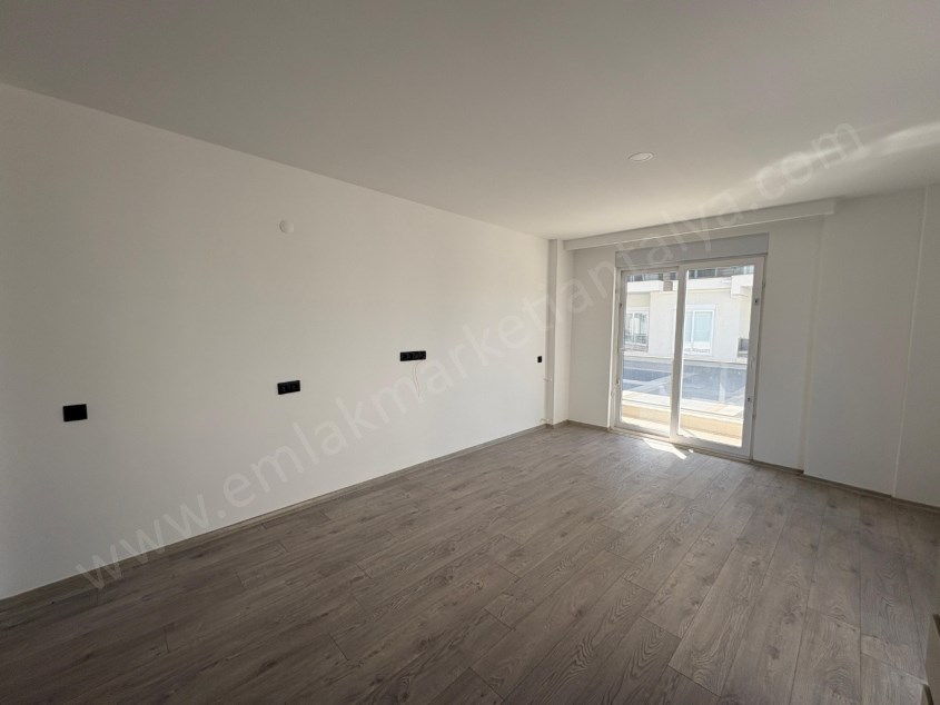 2 BLOKLU SİTE İÇİ YÜZME HAVUZLU LÜKS 1+1