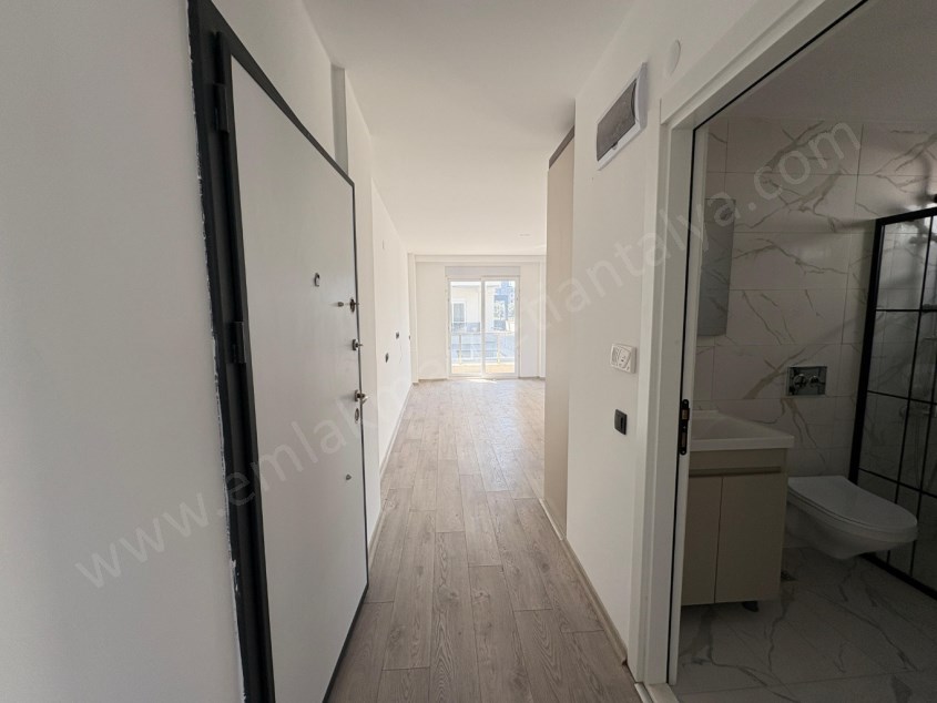 2 BLOKLU SİTE İÇİ YÜZME HAVUZLU LÜKS 1+1