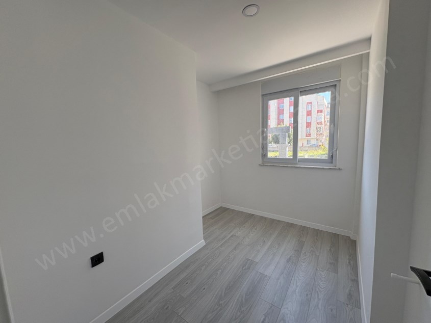 GENİŞ SIFIR LÜKS AYRI MUTFAKLI 2+1