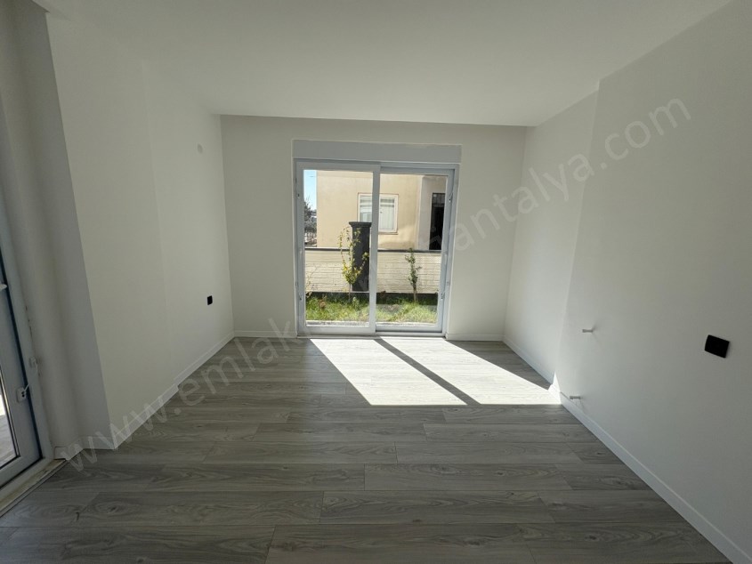 GENİŞ SIFIR LÜKS AYRI MUTFAKLI 2+1