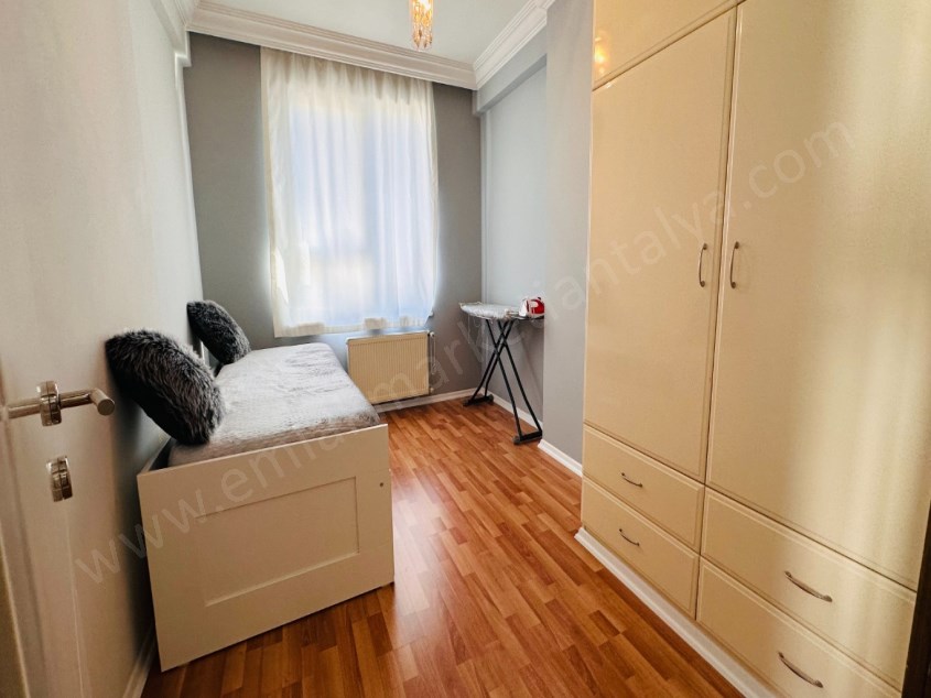 KONYAALTI CAD. 1 DAKİKA GENİŞ MASRAFSIZ 4+1 DUBLEKS