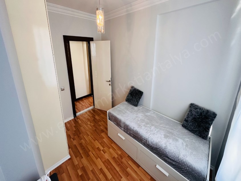 KONYAALTI CAD. 1 DAKİKA GENİŞ MASRAFSIZ 4+1 DUBLEKS