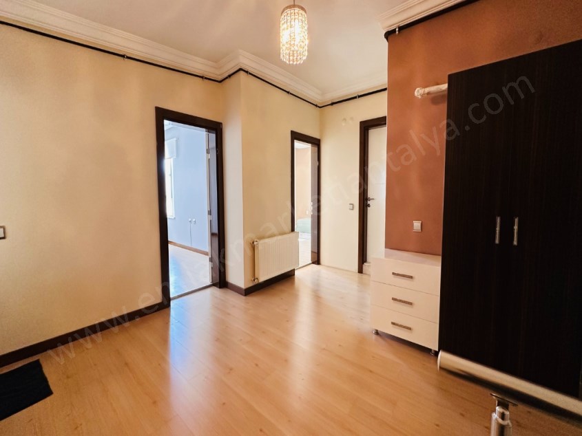 KONYAALTI CAD. 1 DAKİKA GENİŞ MASRAFSIZ 4+1 DUBLEKS