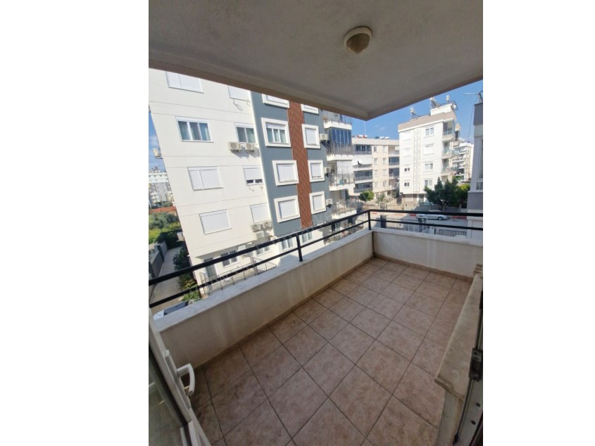 KIZILARIKTA ANA CADDEYE YAKIN MASRAFSIZ GENİŞ 2+1 