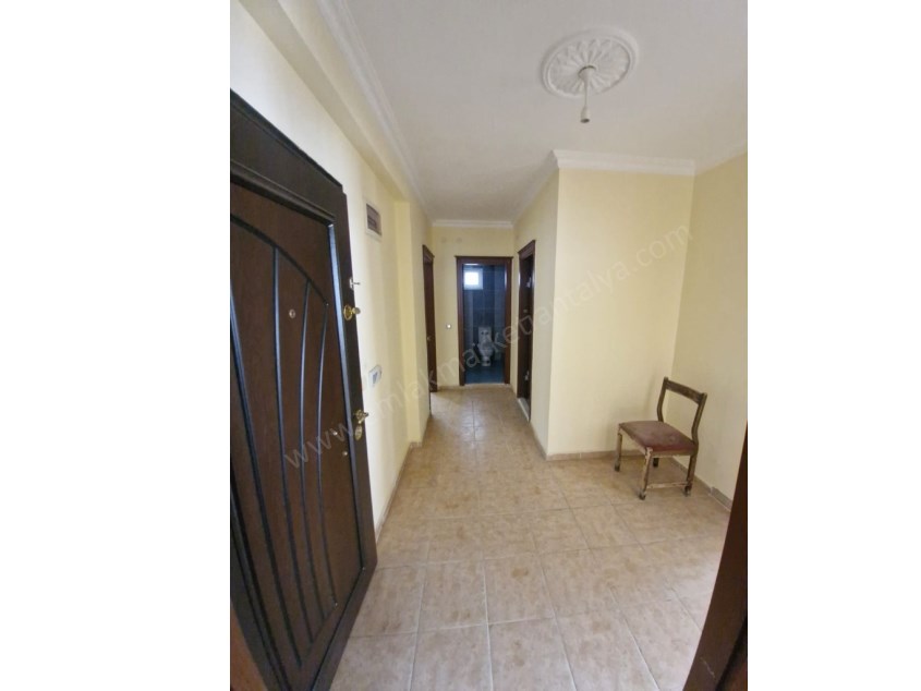 KIZILARIKTA ANA CADDEYE YAKIN MASRAFSIZ GENİŞ 2+1 