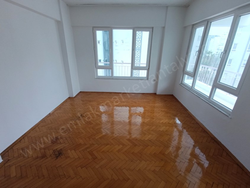 FENER DE HER YERE YAKIN KONUMDA 3+1 KİRALIK DAİRE