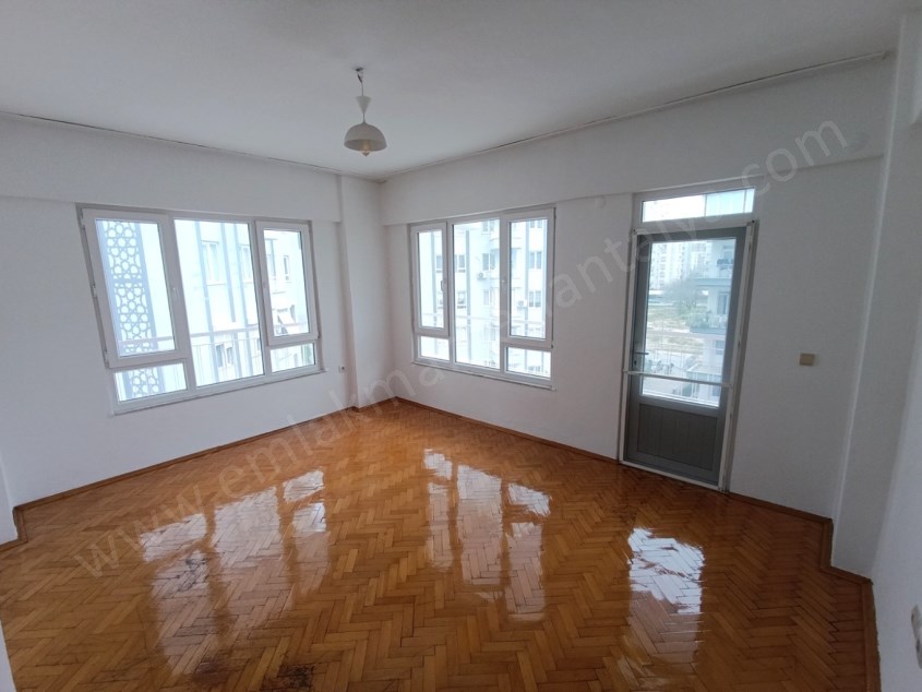 FENER DE HER YERE YAKIN KONUMDA 3+1 KİRALIK DAİRE