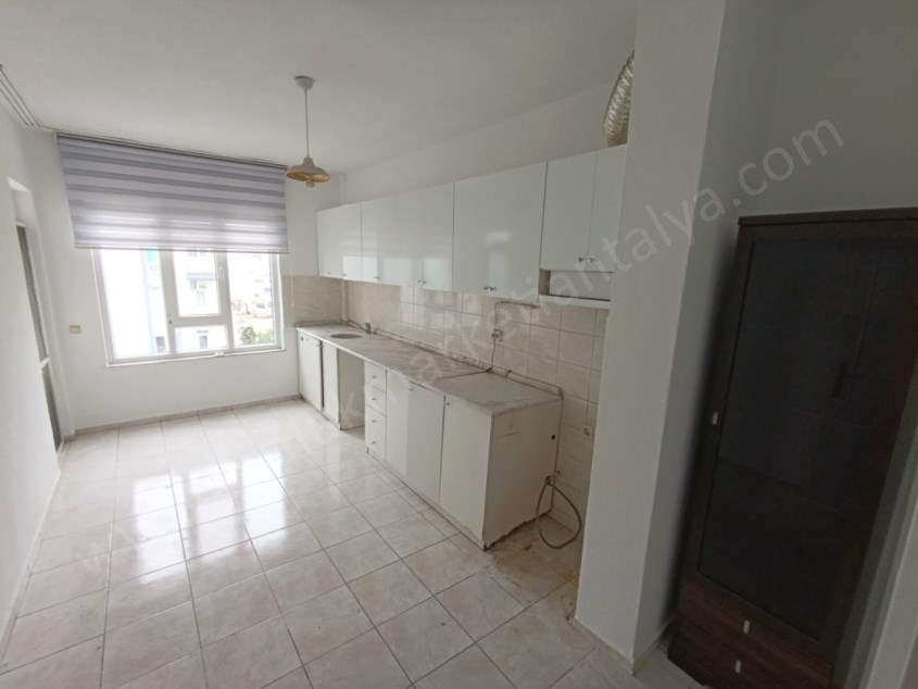 FENER DE HER YERE YAKIN KONUMDA 3+1 KİRALIK DAİRE