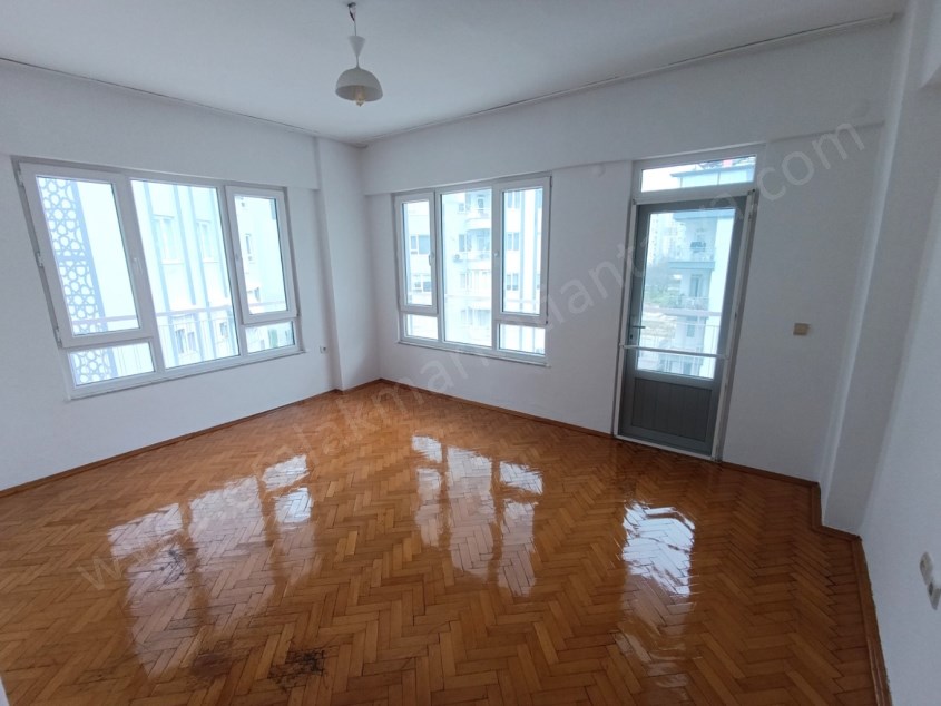 FENER DE HER YERE YAKIN KONUMDA 3+1 KİRALIK DAİRE