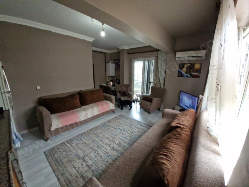 KIZILTOPRAKTA GENİŞ D.GAZLI CAM BALKONLU 2+1