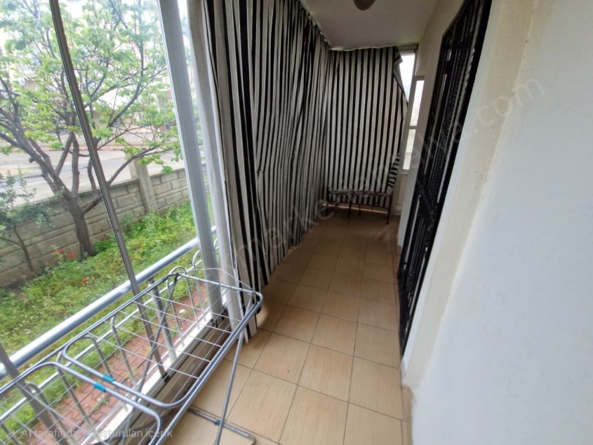 KIZILTOPRAKTA GENİŞ D.GAZLI CAM BALKONLU 2+1