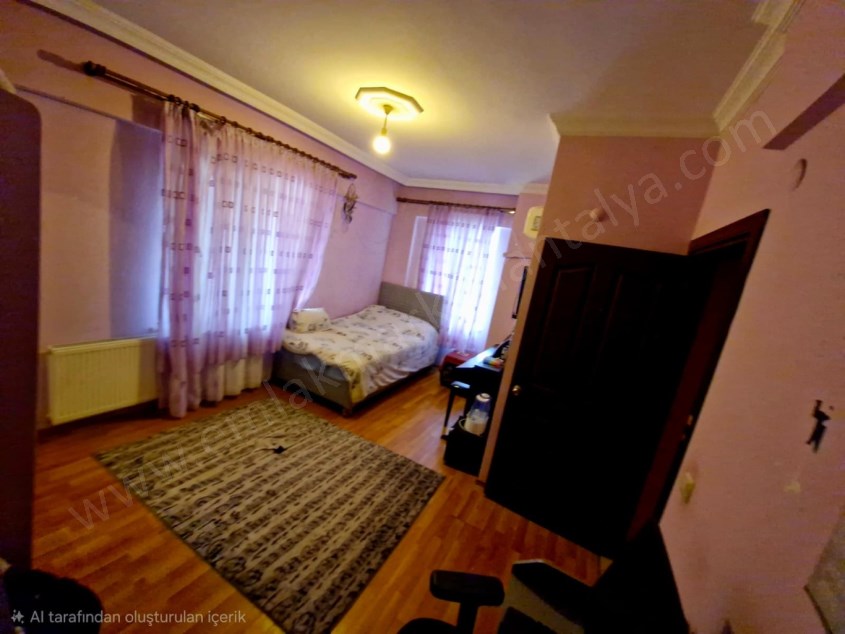 KIZILTOPRAKTA GENİŞ D.GAZLI CAM BALKONLU 2+1