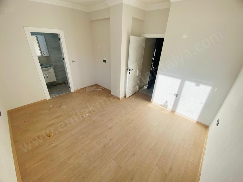 GÜNEY CEPHE EBEVEYN BANYOLU KATTA FIRSAT 2+1