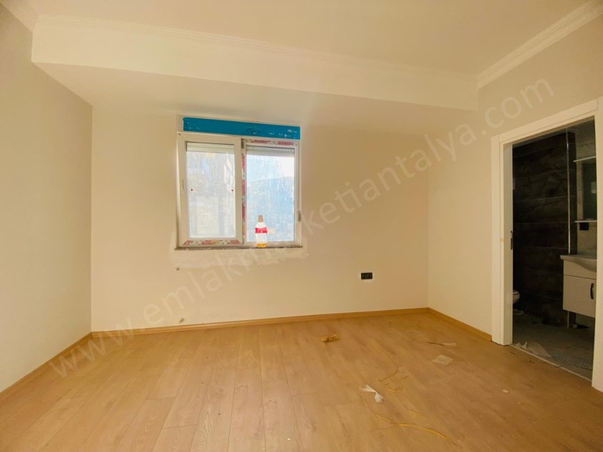 GÜNEY CEPHE EBEVEYN BANYOLU KATTA FIRSAT 2+1