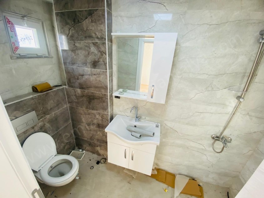 GÜNEY CEPHE EBEVEYN BANYOLU KATTA FIRSAT 2+1