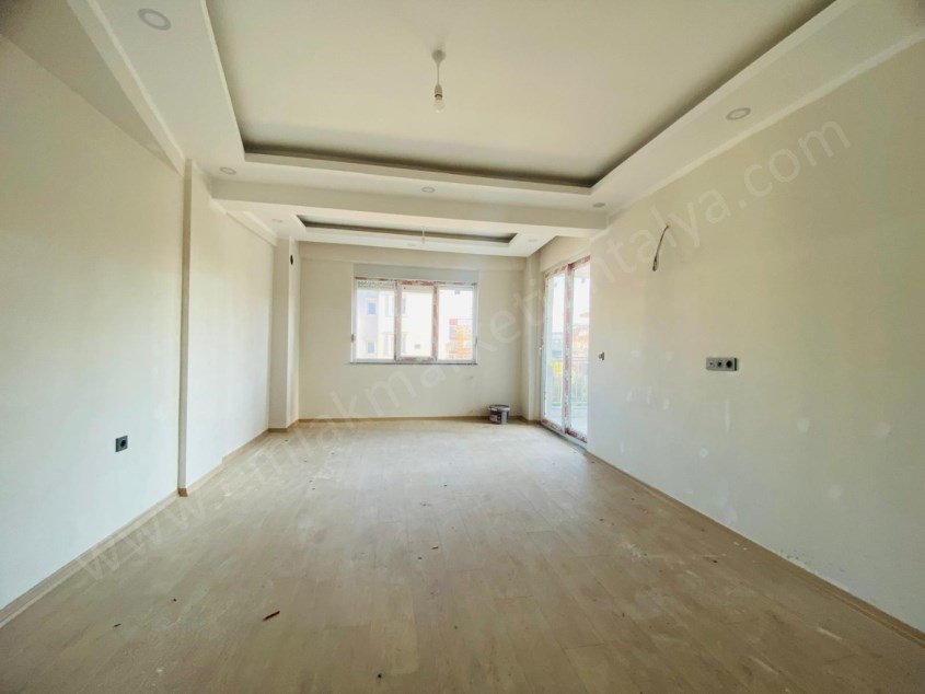 GÜNEY CEPHE EBEVEYN BANYOLU KATTA FIRSAT 2+1