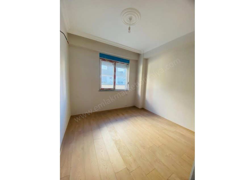 GÜNEY CEPHE KEYİFLİ AYRI MUTFAKLI 2+1