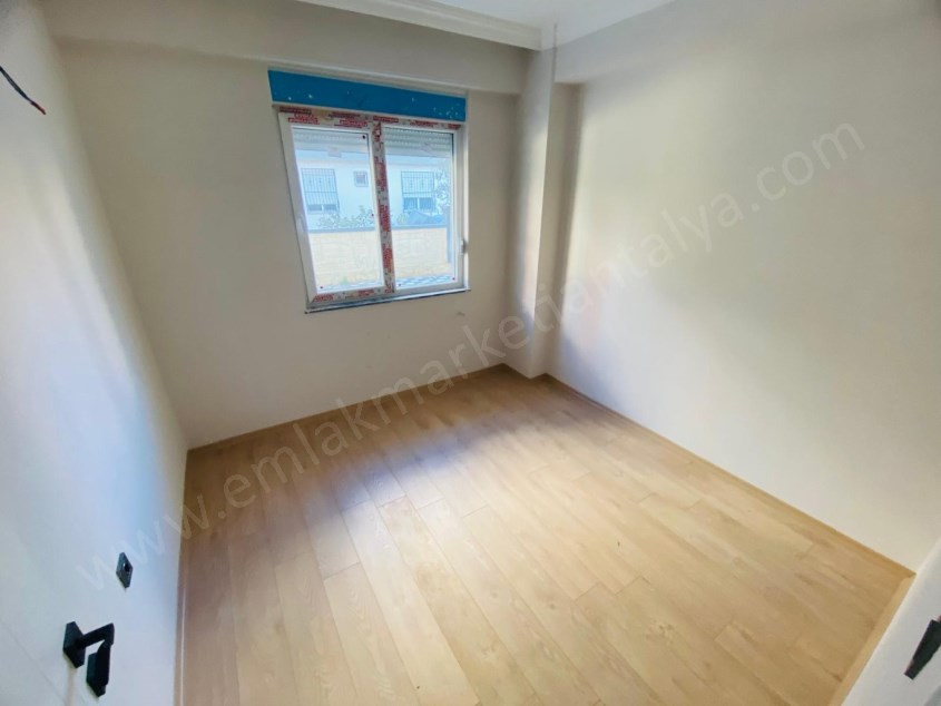 GÜNEY CEPHE KEYİFLİ AYRI MUTFAKLI 2+1