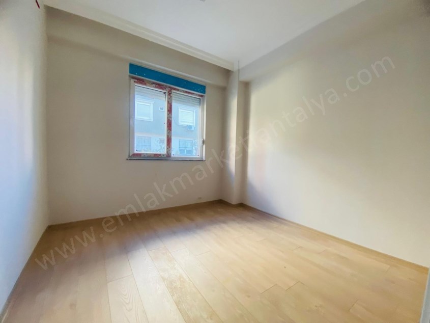 GÜNEY CEPHE KEYİFLİ AYRI MUTFAKLI 2+1