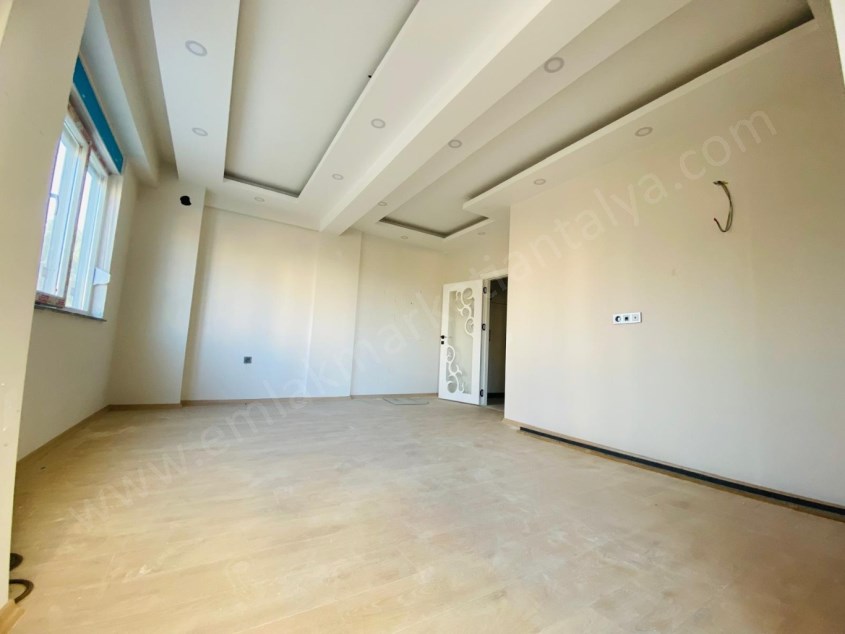 GÜNEY CEPHE KEYİFLİ AYRI MUTFAKLI 2+1