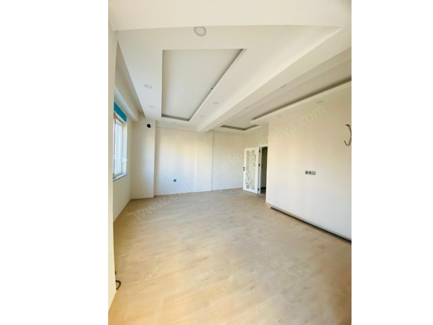 GÜNEY CEPHE KEYİFLİ AYRI MUTFAKLI 2+1