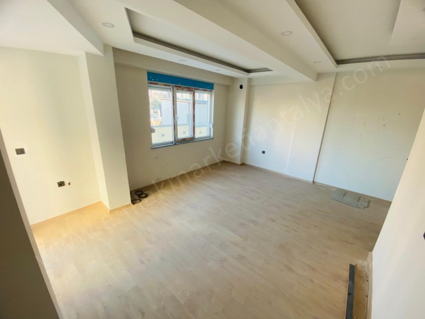 GÜNEY CEPHE KEYİFLİ AYRI MUTFAKLI 2+1