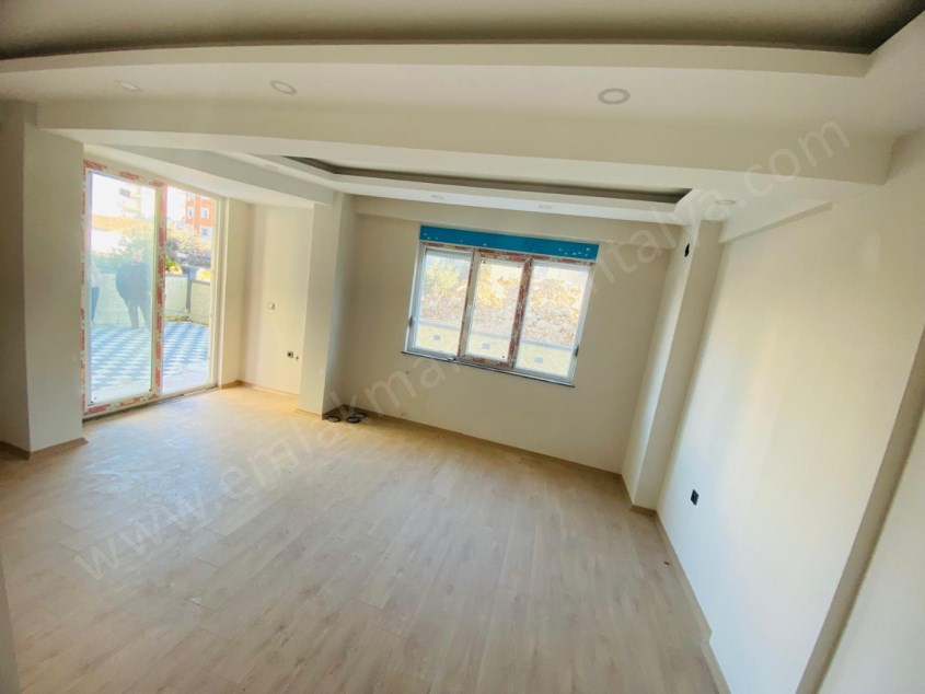 GÜNEY CEPHE KEYİFLİ AYRI MUTFAKLI 2+1