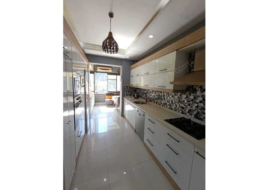 DOĞA MANZARALI EŞYALI HAVUZLU MASRAFSIZ 3+1 KİRALIK DAİRE