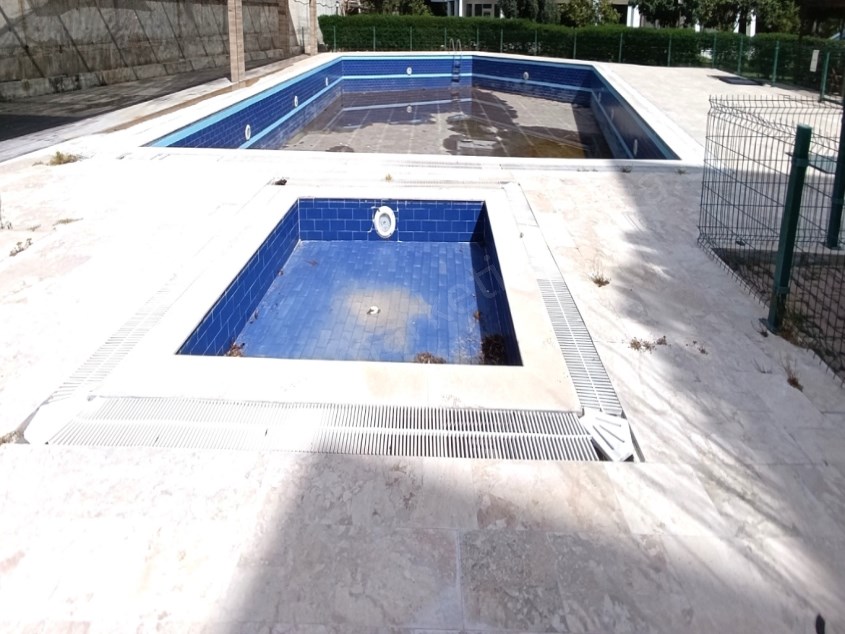 DOĞA MANZARALI EŞYALI HAVUZLU MASRAFSIZ 3+1 KİRALIK DAİRE