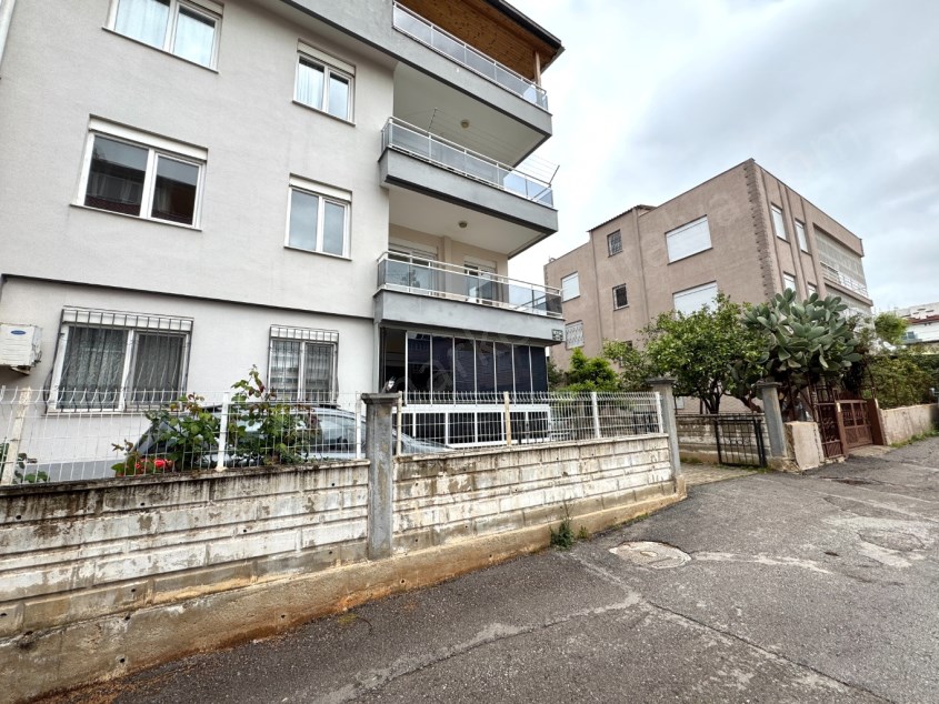 BARIŞ MAHALLESİNDE KATTA AYRI MUTFAKLI GENİŞ 2+1