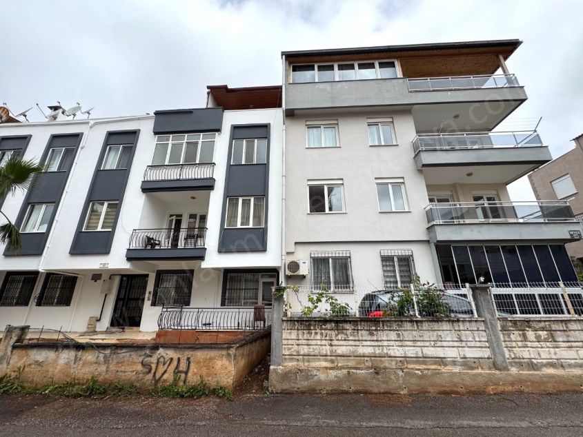 BARIŞ MAHALLESİNDE KATTA AYRI MUTFAKLI GENİŞ 2+1