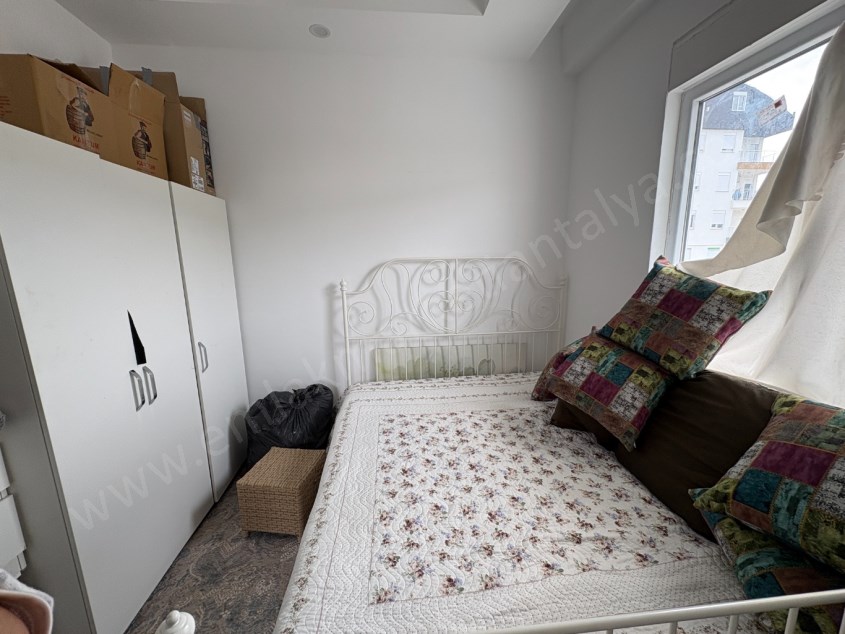 AYDOĞMUŞTA TRAMVAYA 10 DK. MESAFEDE EŞYALI 1+1 KİRALIK DAİRE