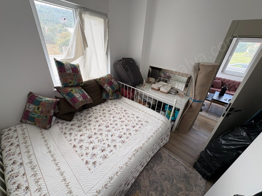 AYDOĞMUŞTA TRAMVAYA 10 DK. MESAFEDE EŞYALI 1+1 KİRALIK DAİRE