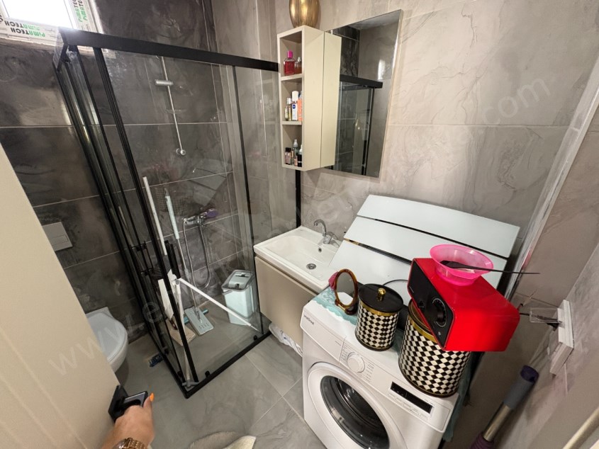 AYDOĞMUŞTA TRAMVAYA 10 DK. MESAFEDE EŞYALI 1+1 KİRALIK DAİRE