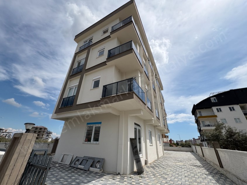 AYDOĞMUŞTA TRAMVAYA 10 DK. MESAFEDE EŞYALI 1+1 KİRALIK DAİRE